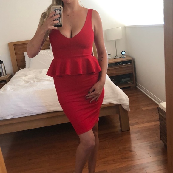 Dresses & Skirts - Super sexy replum red dress midi boohoo vintage